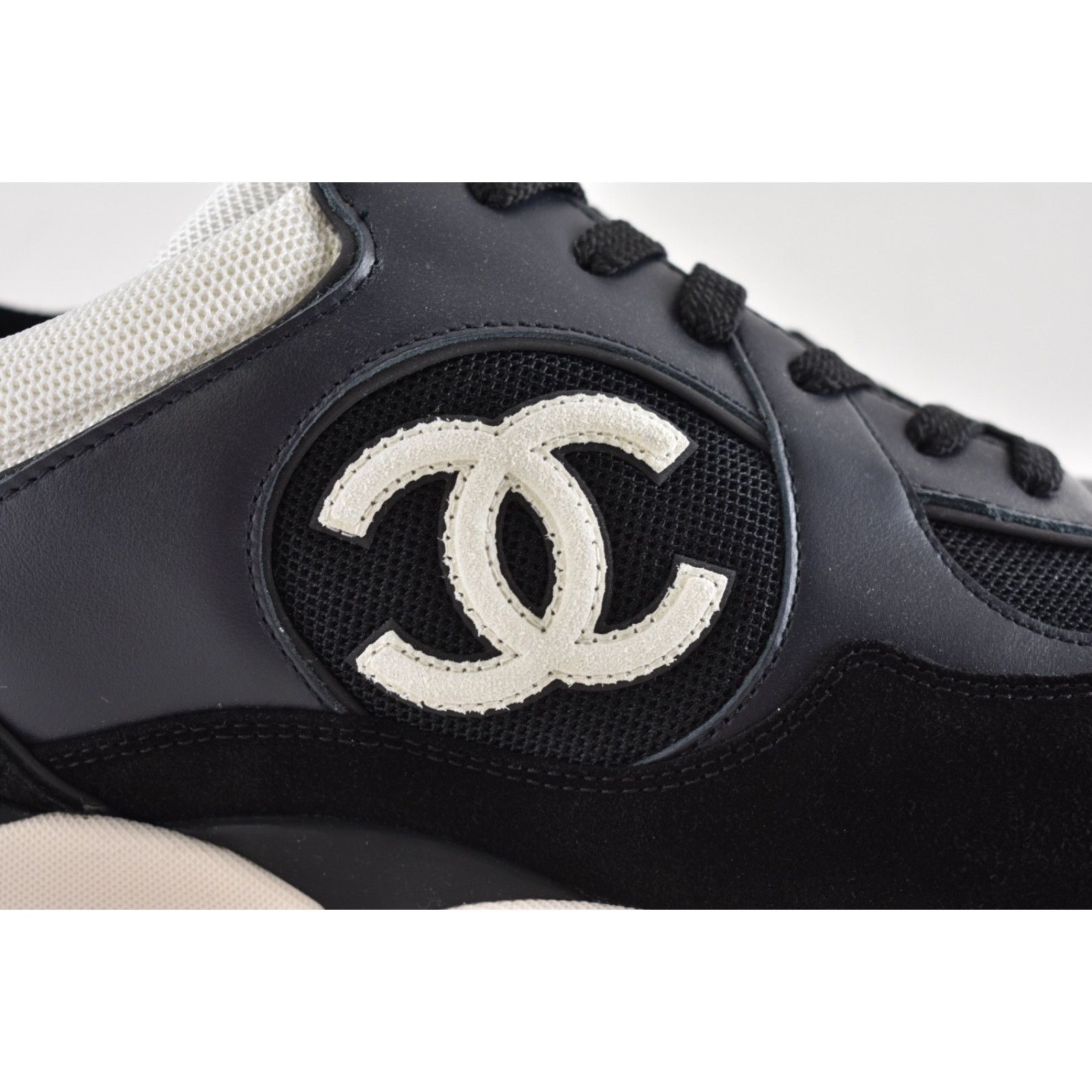 Chanel Mens Navy Blue Black White CC Logo Low Top Trainer Sneakers Size US 11 / EU 44 - 4 Thumbnail