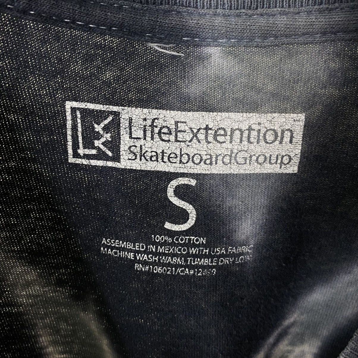 Vintage Y2K Life Extension Skateboard Group Tie Dye T shirt Size US S / EU 44-46 / 1 - 4 Thumbnail