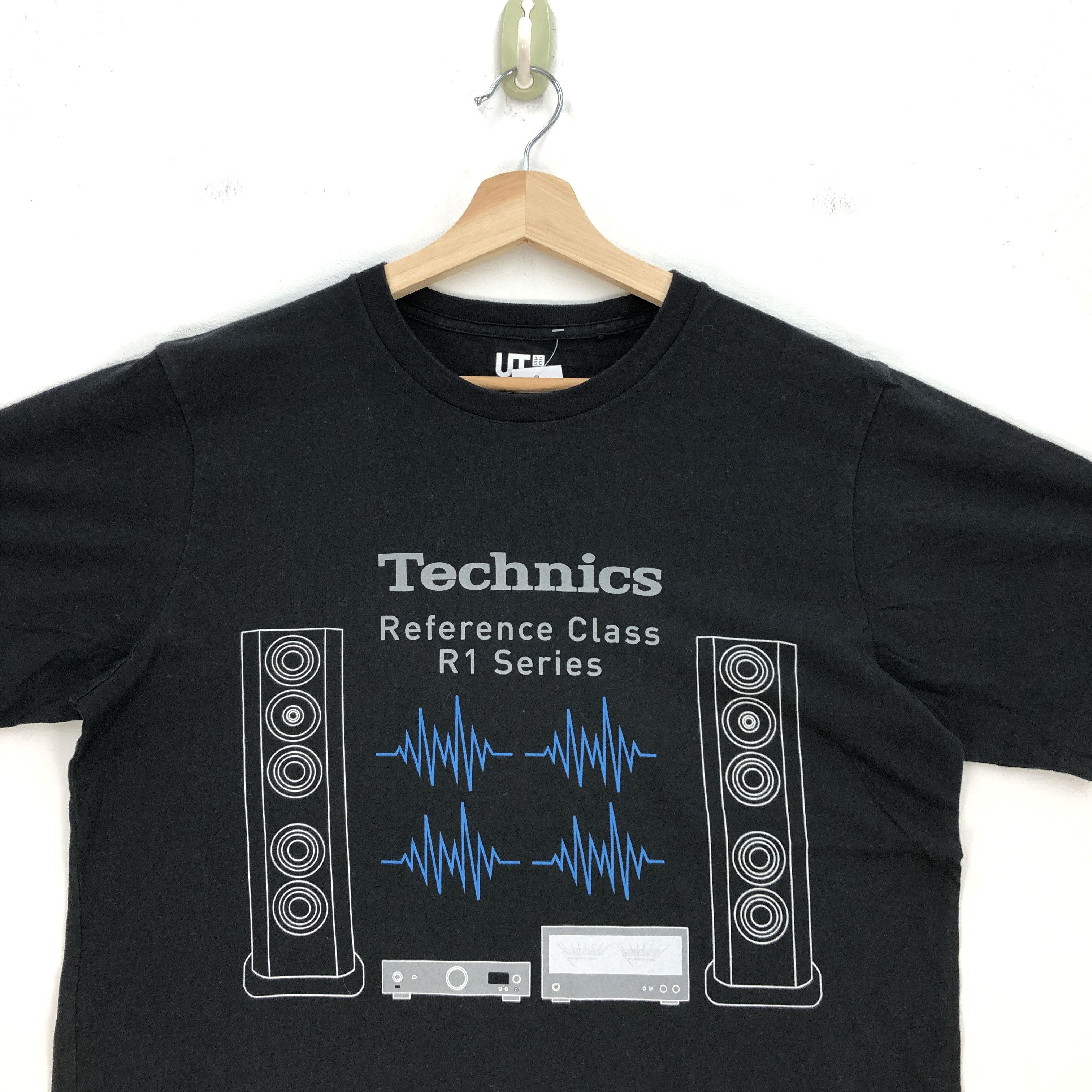 Japanese Brand Vintage Y2K Graphic T Shirt Uniqlo Technics Crewneck Tees Size US M / EU 48-50 / 2 - 2 Thumbnail