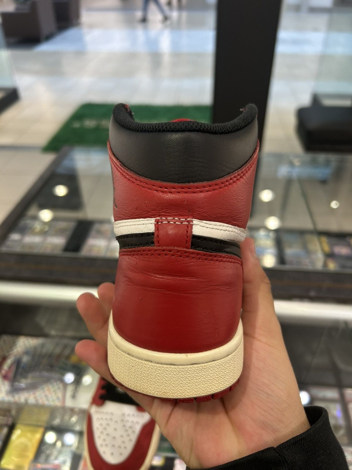 Jordan Brand Jordan 1 chicago 2015 Size US 8 / EU 41 - 3 Thumbnail