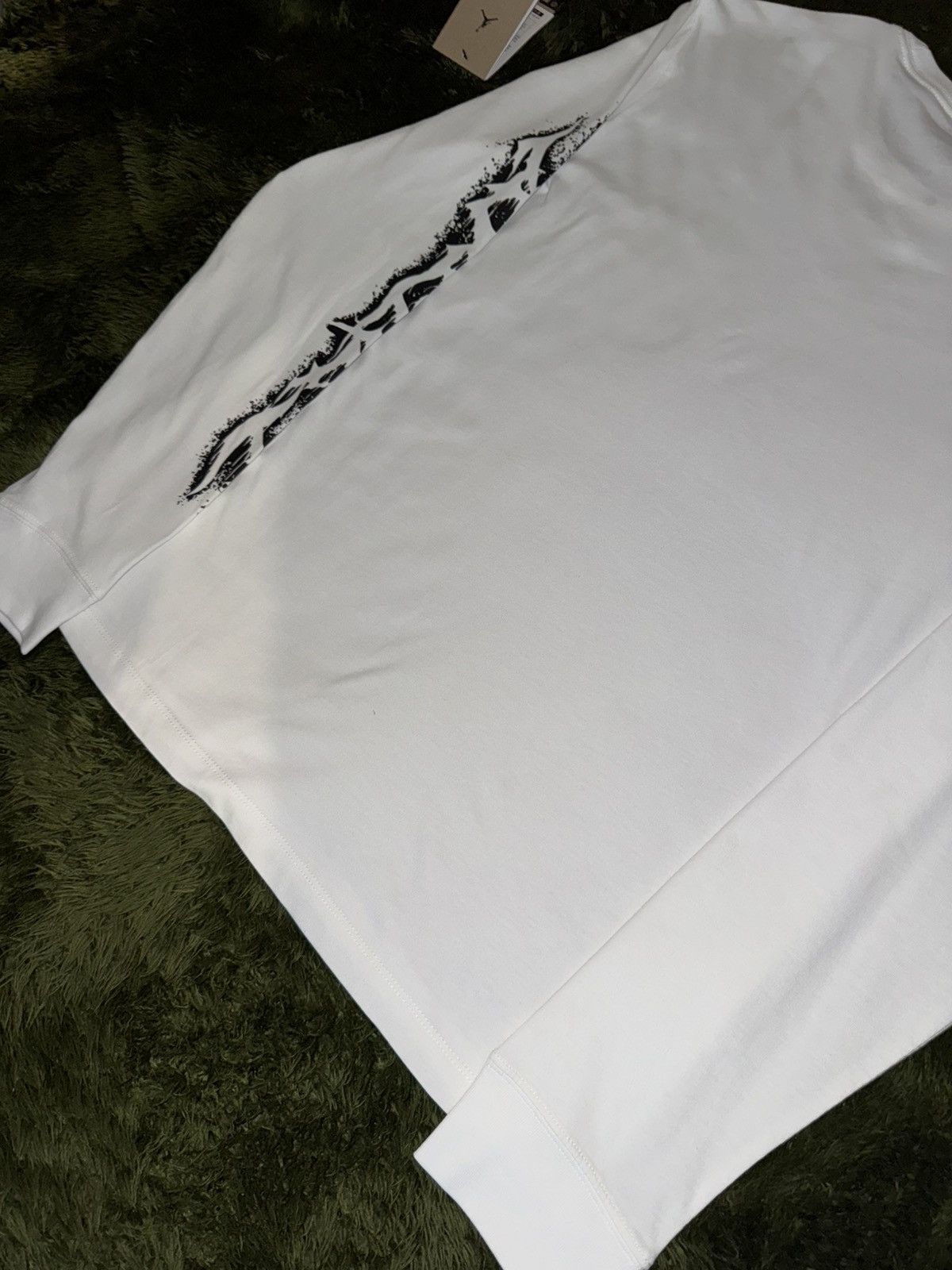 Jordan Brand [XL] Jordan Dri-FIT Sports Graphic Longsleeve White Size US XL / EU 56 / 4 - 8 Thumbnail