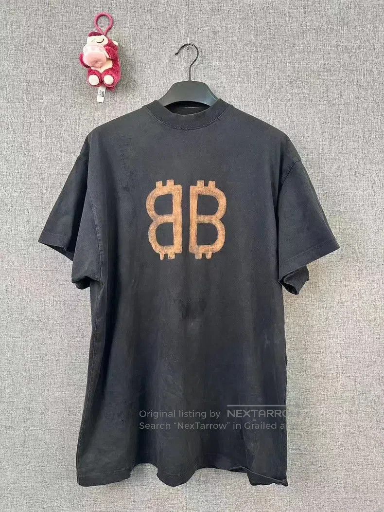 Balenciaga Balenciaga Distressed Short Sleeve Size US S / EU 44-46 / 1 - 1 Thumbnail