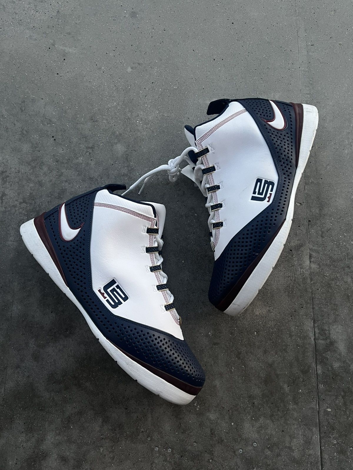 Vintage Nike Lebron James Zoom Soldier Sneakers basketball