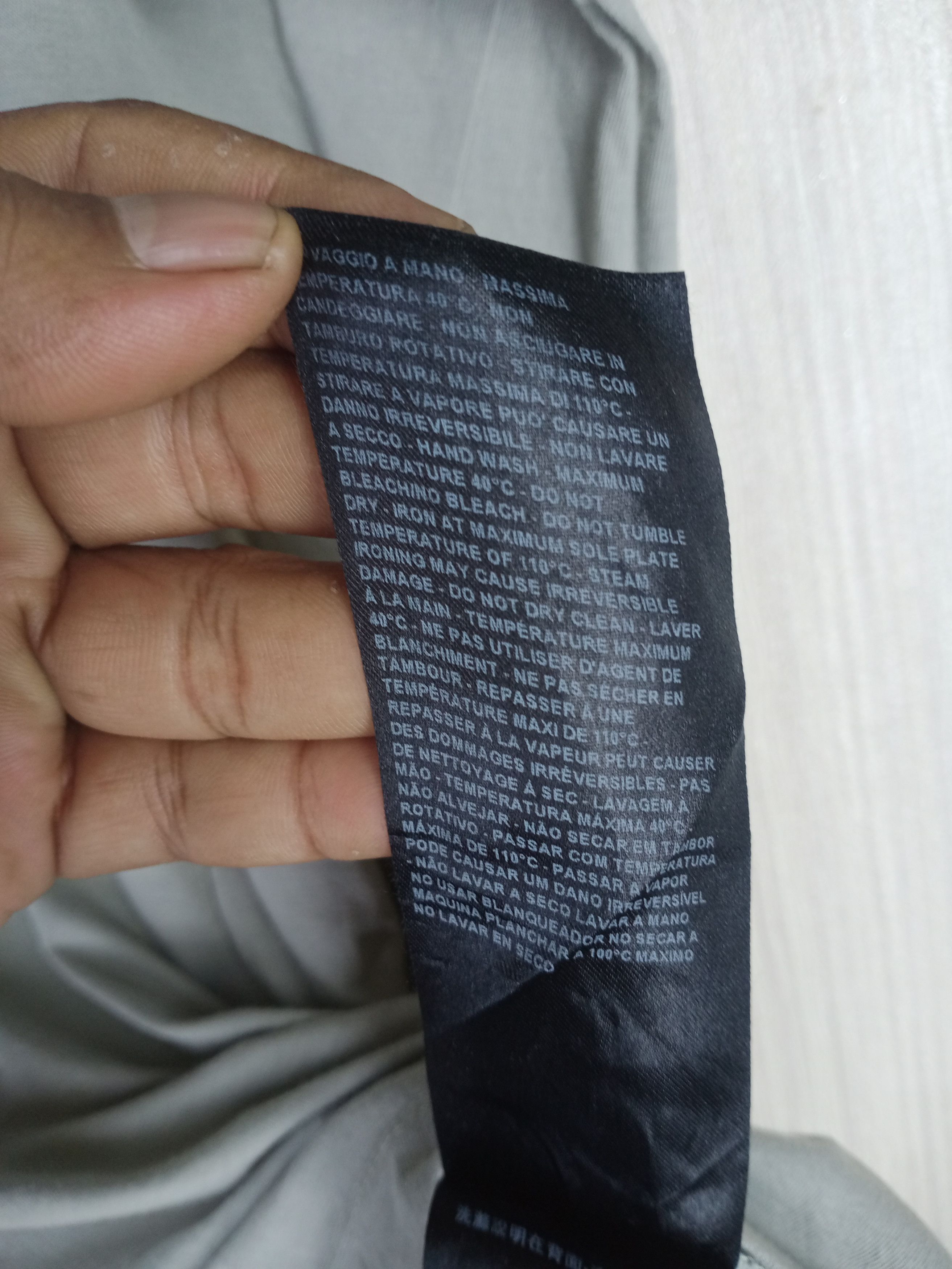 Emporio Armani × Giorgio Armani Rare Vintage Giorgio Armani Tshirt Size L / US 10 / IT 46 - 7 Thumbnail