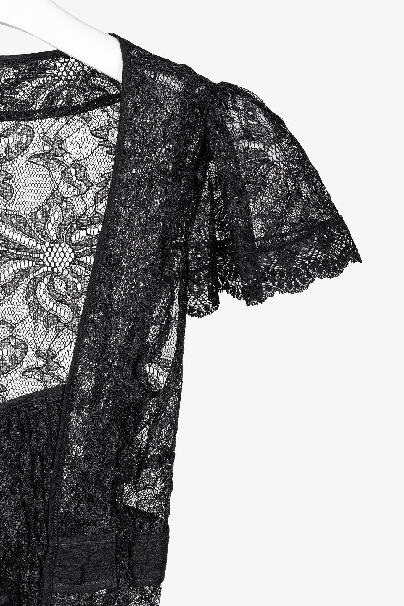 Dolce & Gabbana D&G Dolce & Gabbana Lace Flutter-Sleeve Tie-Waist Blouse Size S / US 4 / IT 40 - 5 Thumbnail