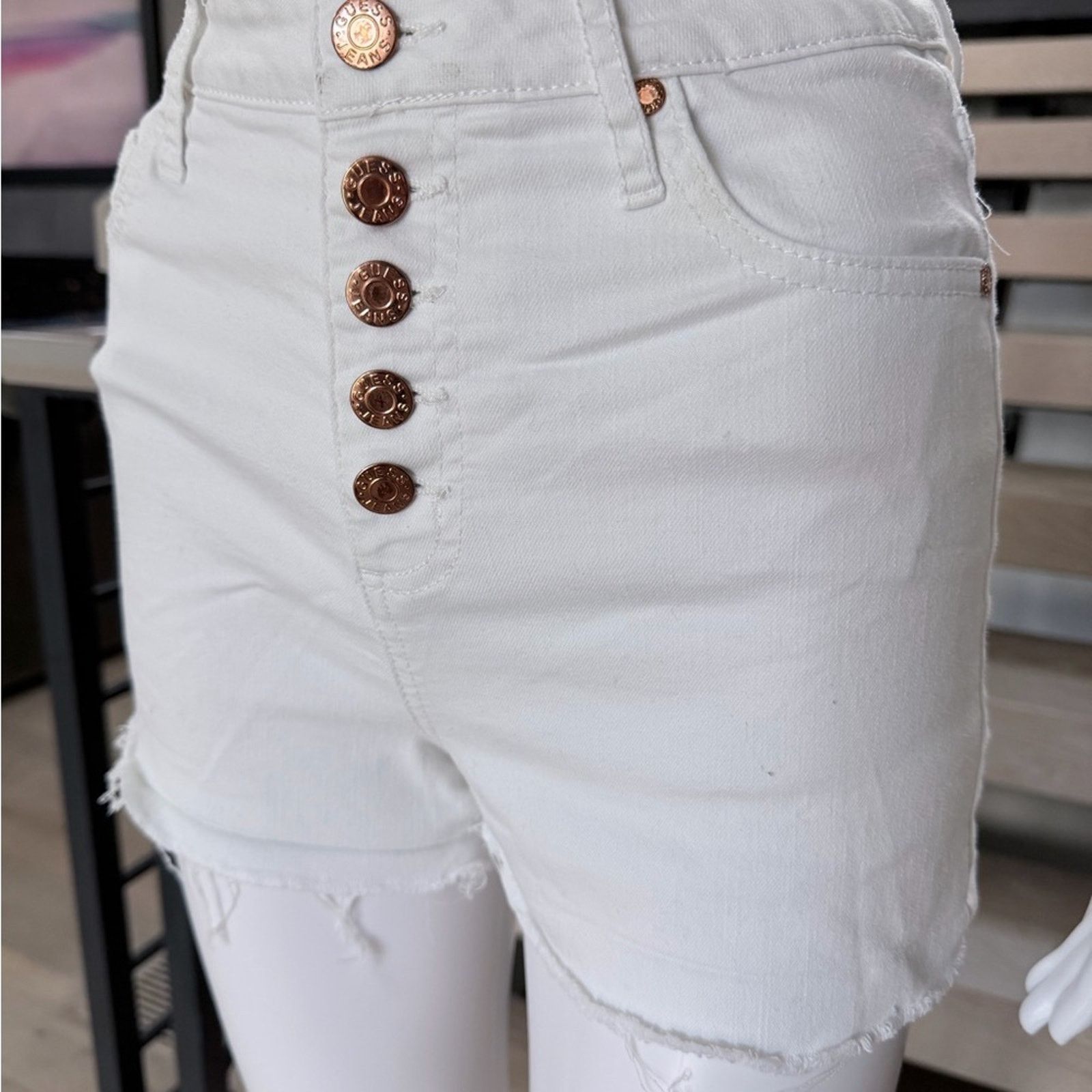 Guess Guess Y2K White Button-Up High Waisted Denim Shorts size S Size 27" / US 4 / IT 40 - 4 Thumbnail