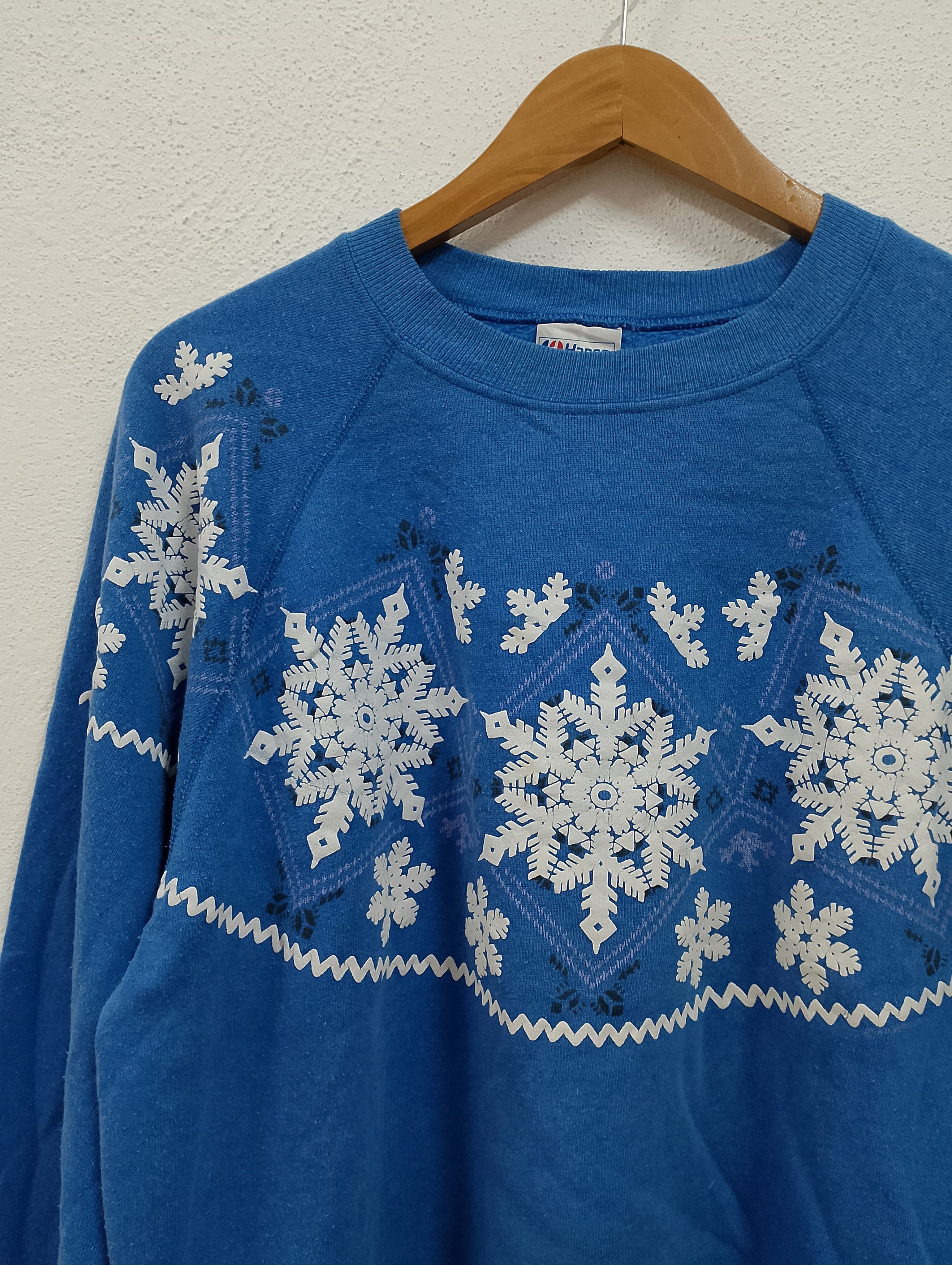 Vintage Vintage 1980s Hanes Blue Snowflake Knit Sweatshirt Size US XL / EU 56 / 4 - 3 Thumbnail