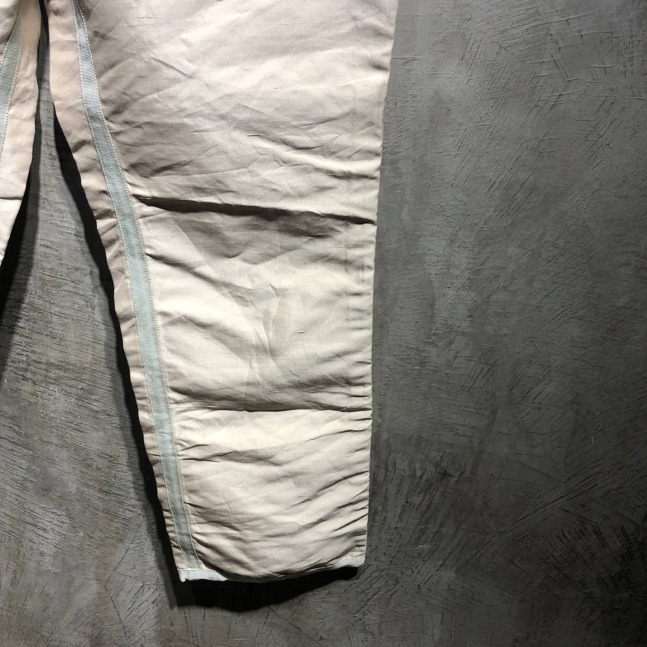 Louis Vuitton Louis Vuitton Casual Silk Trousers Size 26" / US 2 / IT 38 - 8 Thumbnail