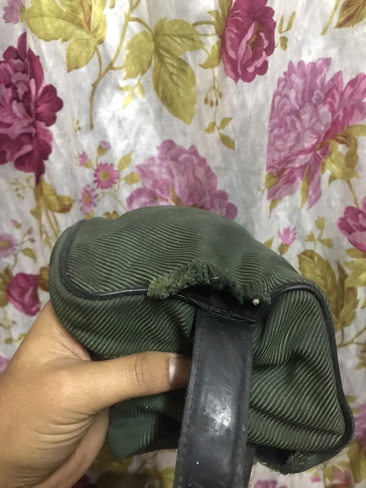 Louis Vuitton Authentic Louis Vuitton Size ONE SIZE - 8 Thumbnail