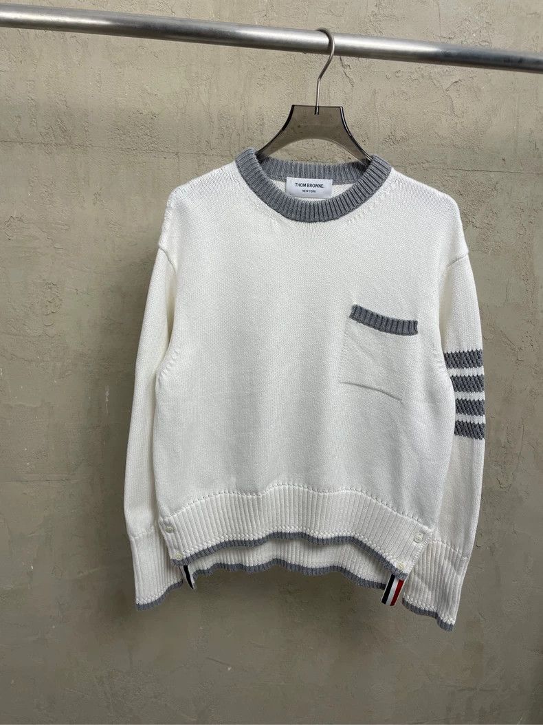 Thom Browne Thom browne Beige pocket neck gray four-stripe knitted roun Size US XS / EU 42 / 0 - 1 Thumbnail