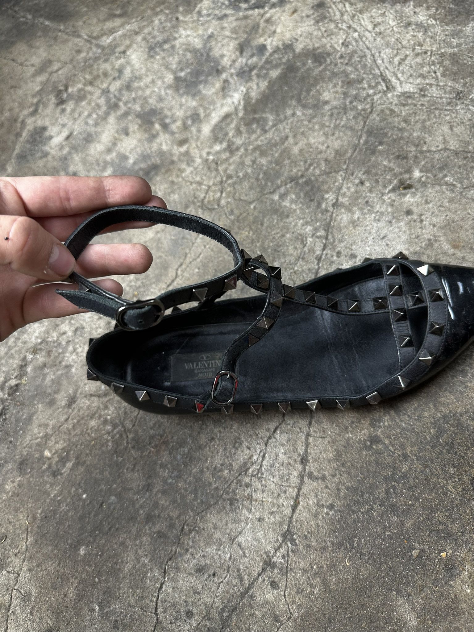 Valentino Valentino Garavani Rockstud Ballet Flats Size US 8.5 / IT 38.5 - 7 Thumbnail