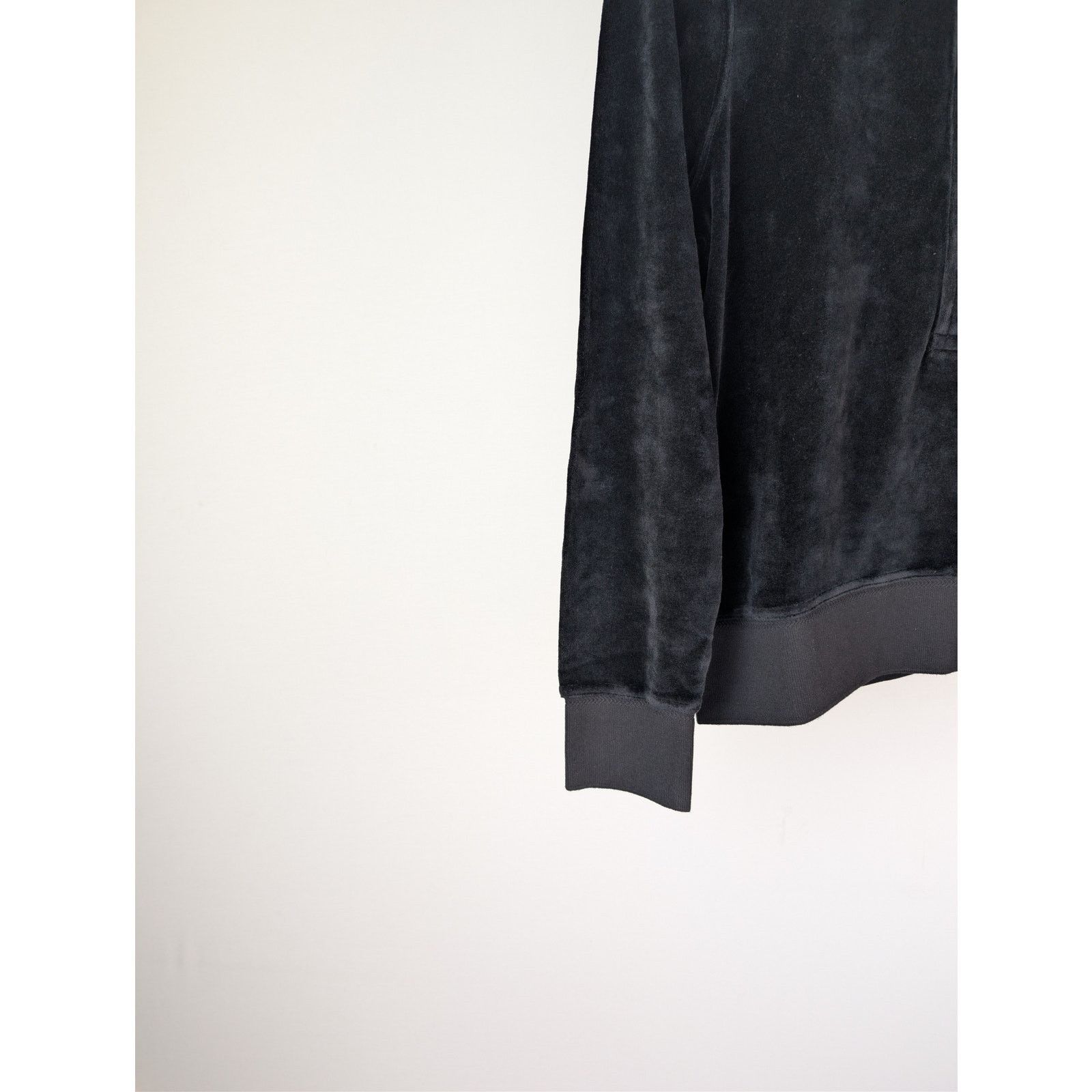 Tom Ford o1rshd1 Long Sleeve Velvet Polo Shirt in Black Size US M / EU 48-50 / 2 - 6 Thumbnail