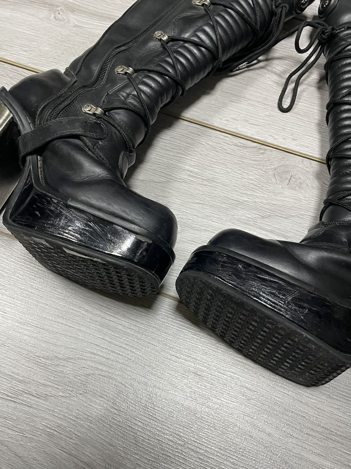 New Rock New Rock leather high boots reactor metallic heels Size US 6 / IT 36 - 12 Thumbnail