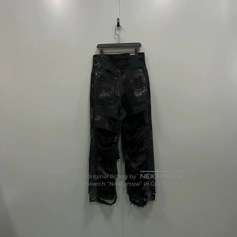 Balenciaga Balenciaga Black Distressed Denim Jeans. Size US 26 / EU 42 - 2 Thumbnail