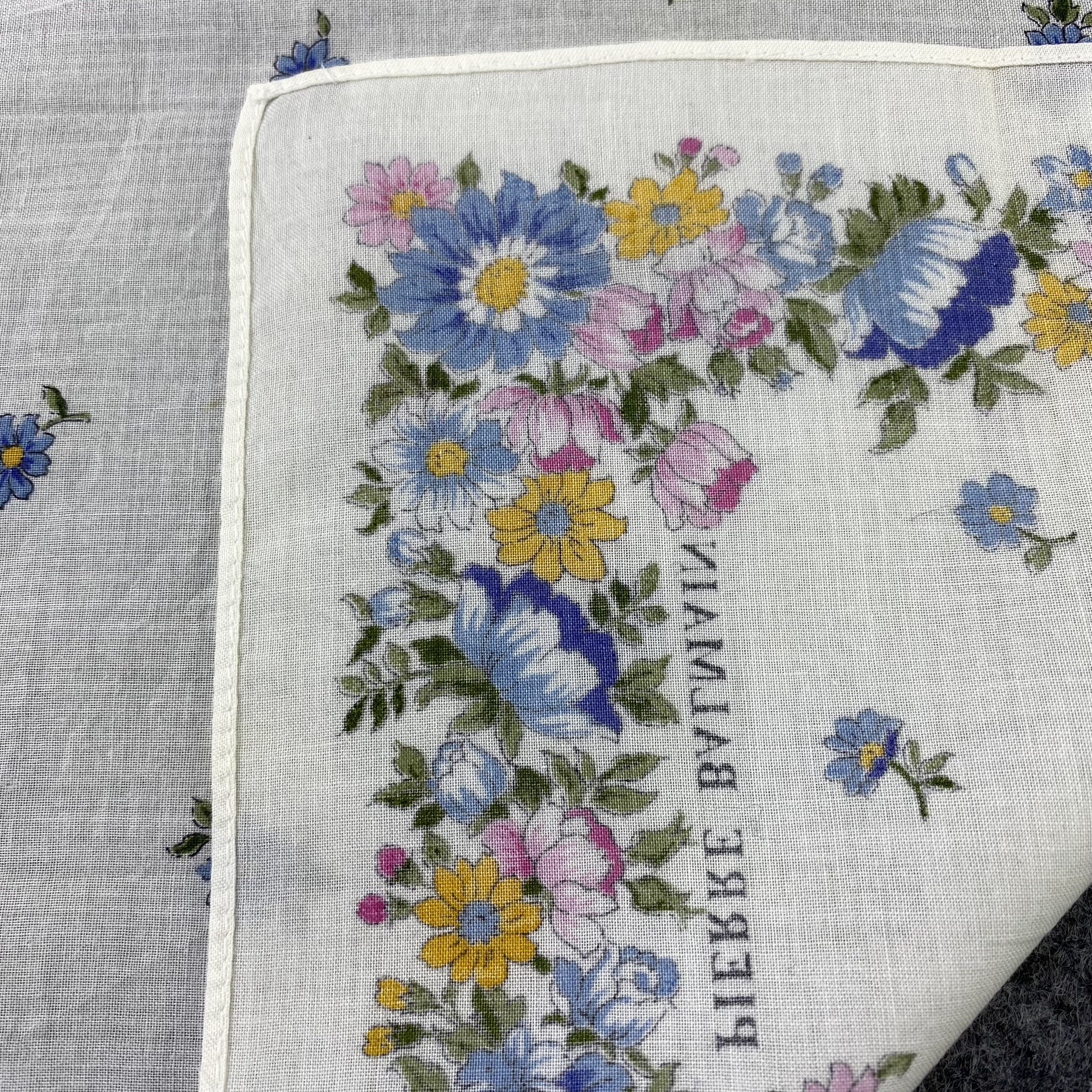 Pierre Balmain Pierre Balmain Handkerchief / Bandana / Neckerchief-B1384 Size ONE SIZE - 6 Thumbnail