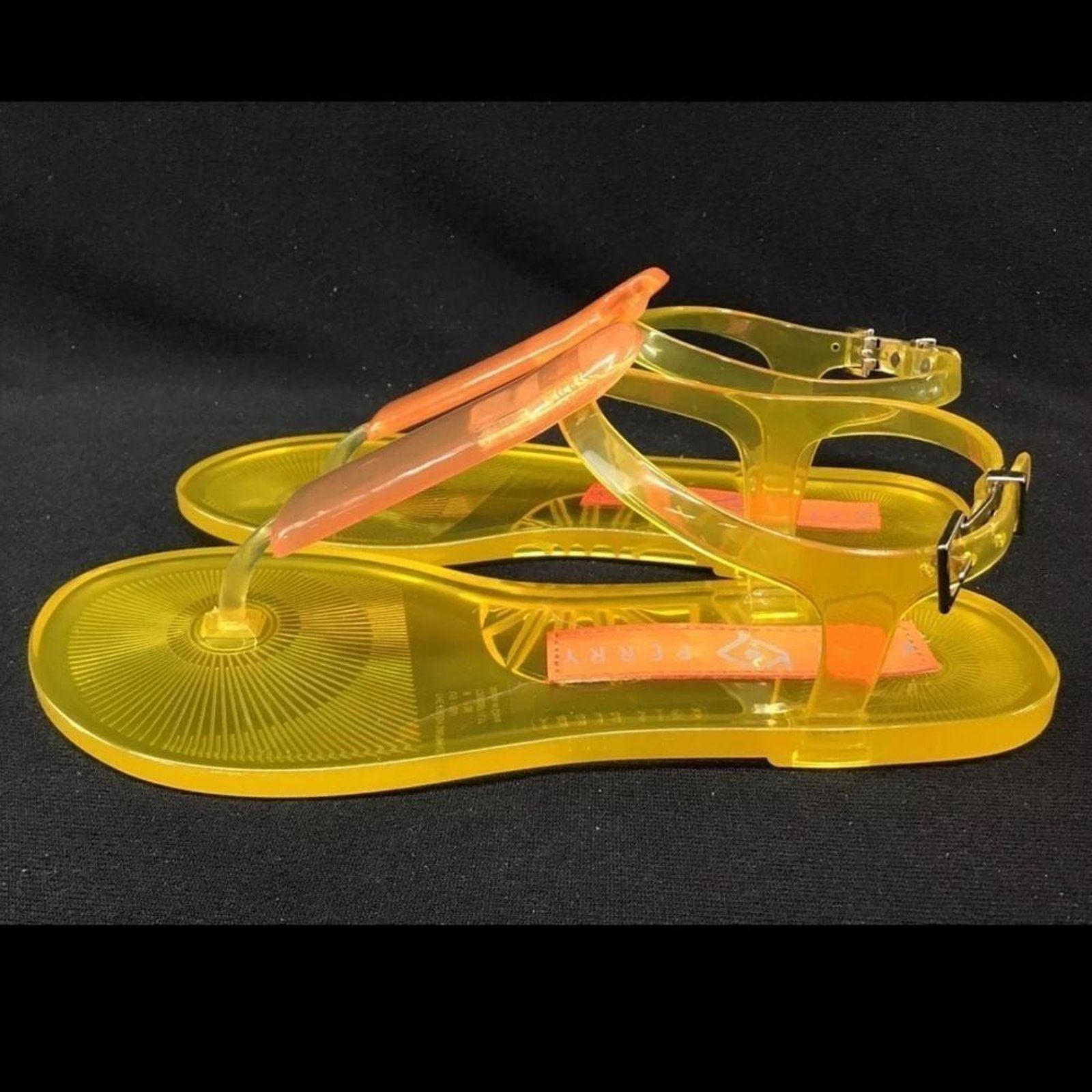 Designer Katy Perry Chic Yellow Jelly Flip Flops Sandles Size US 6 / IT 36 - 3 Thumbnail