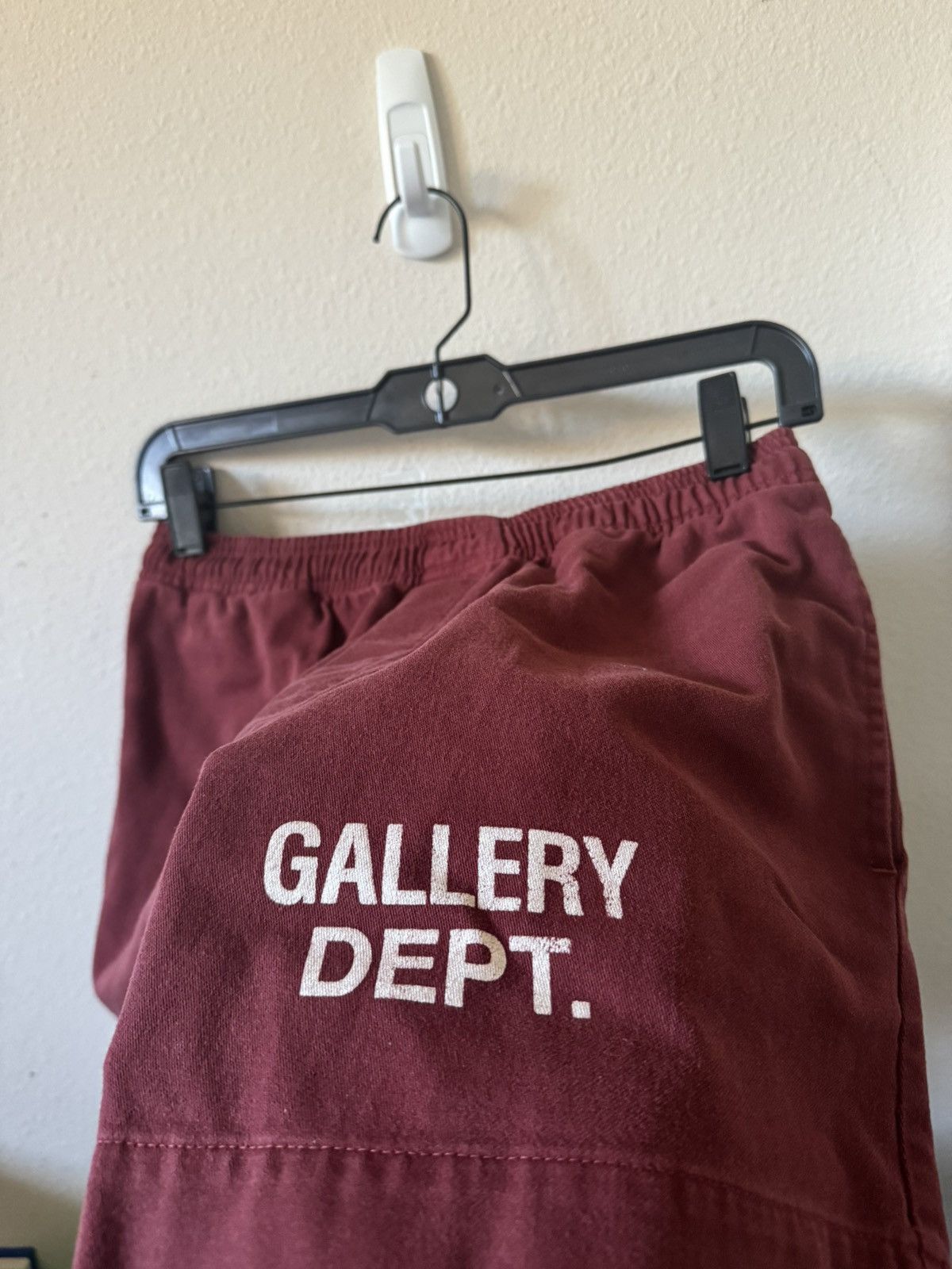 Gallery Dept Logo Zuma Shorts in Brick