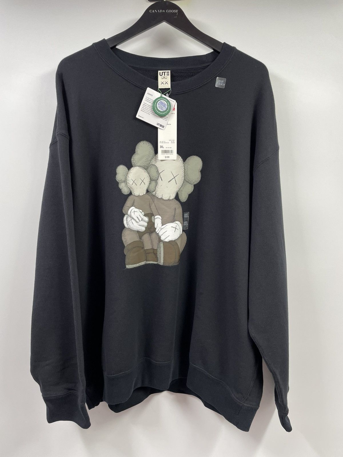 Kaws × Uniqlo 3XL Kaws x Uniqlo Black Long-sleeve Sweatshirt Size US XXL / EU 58 / 5 - 1 Thumbnail