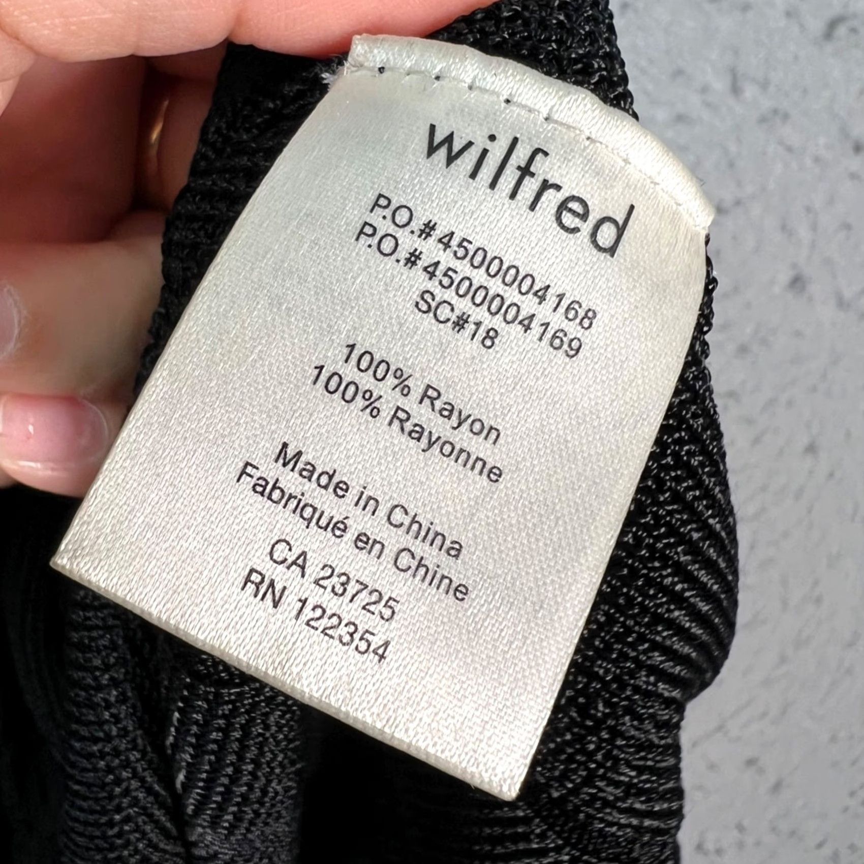 Vintage Wilfred Womens XS Black Pleated Knit Skirt Mini High Waistband Back Zipper, Zipper, Solid, Casual, Spring/Summer/Fall, Adults, Skirt, Women, XS, Black Size 26" / US 2 / IT 38 - 4 Thumbnail