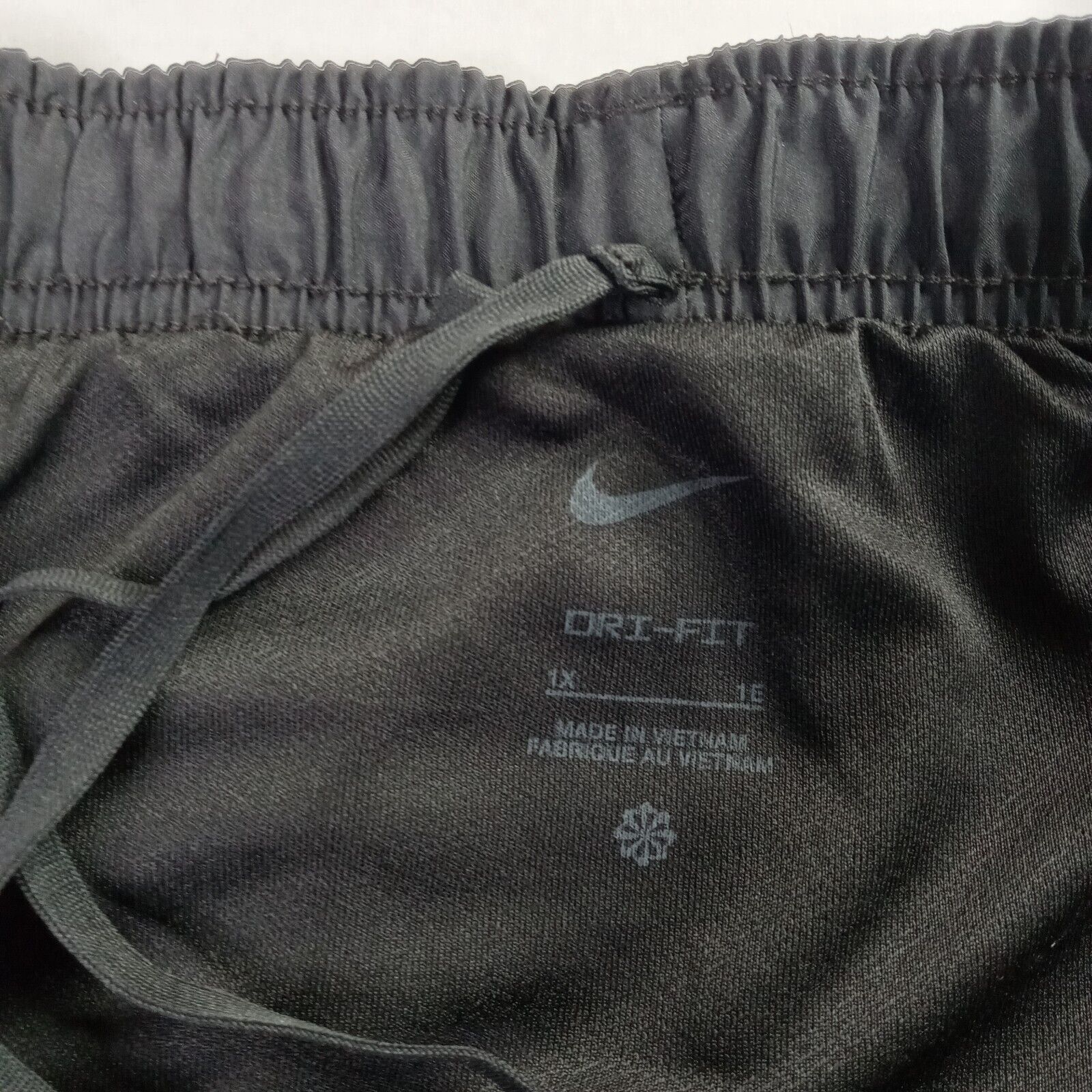 Nike Nike Tempo Dri-Fit Running Athletic Shorts Women's 1X Black Size 36" / US 14 / IT 50 - 3 Thumbnail