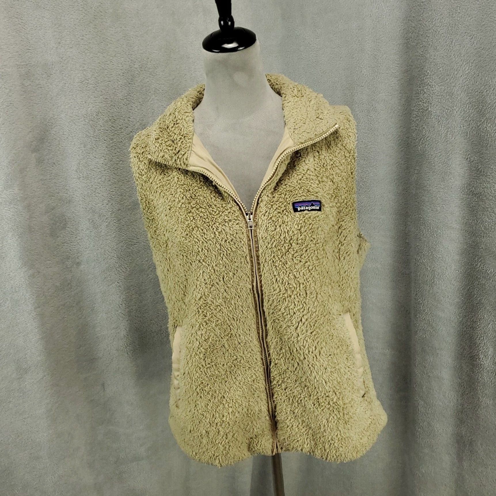 Patagonia fur vest womens best sale