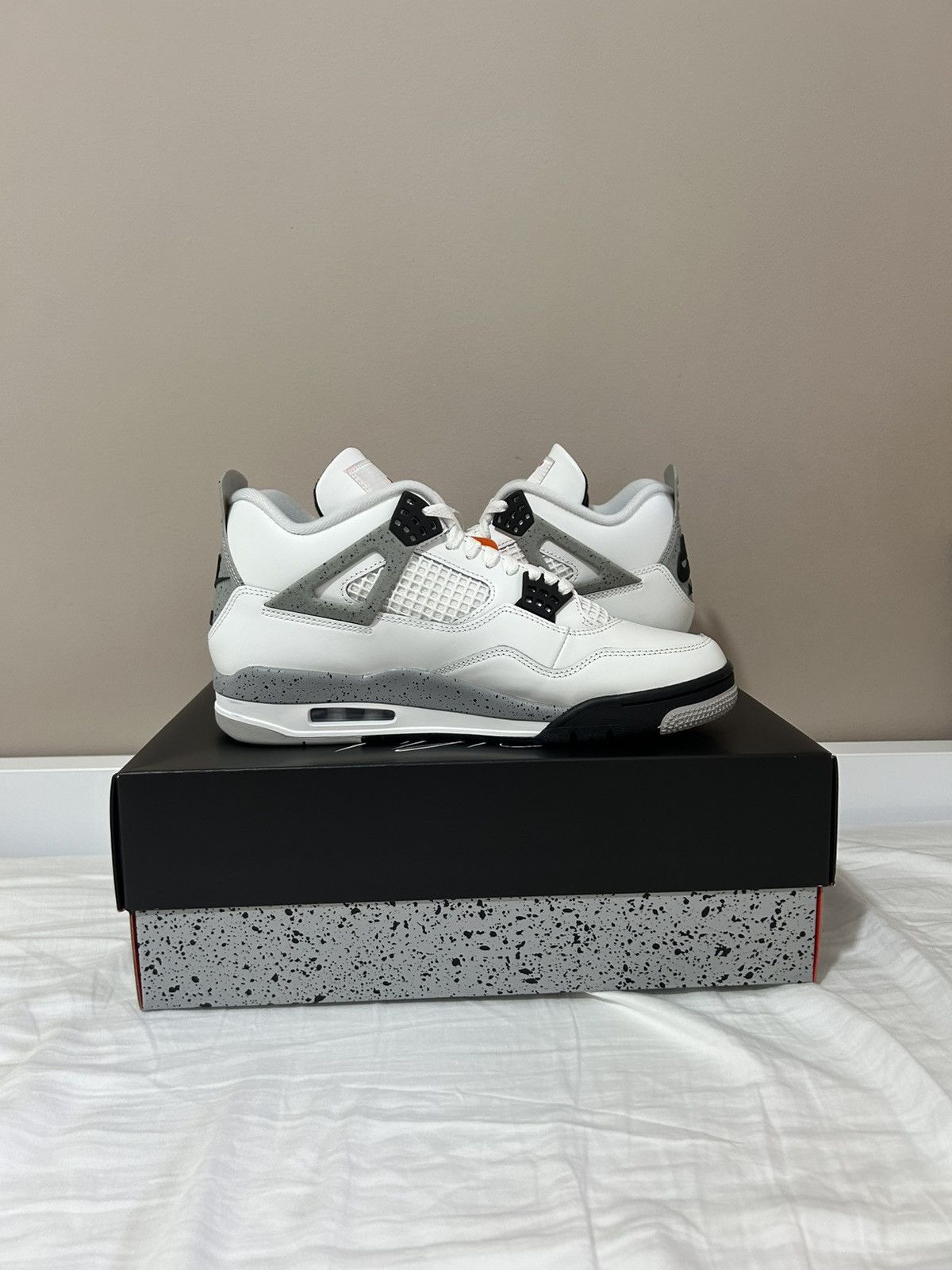 Jordan Brand Jordan 4 White cement Size US 9.5 / EU 42-43 - 2 Thumbnail