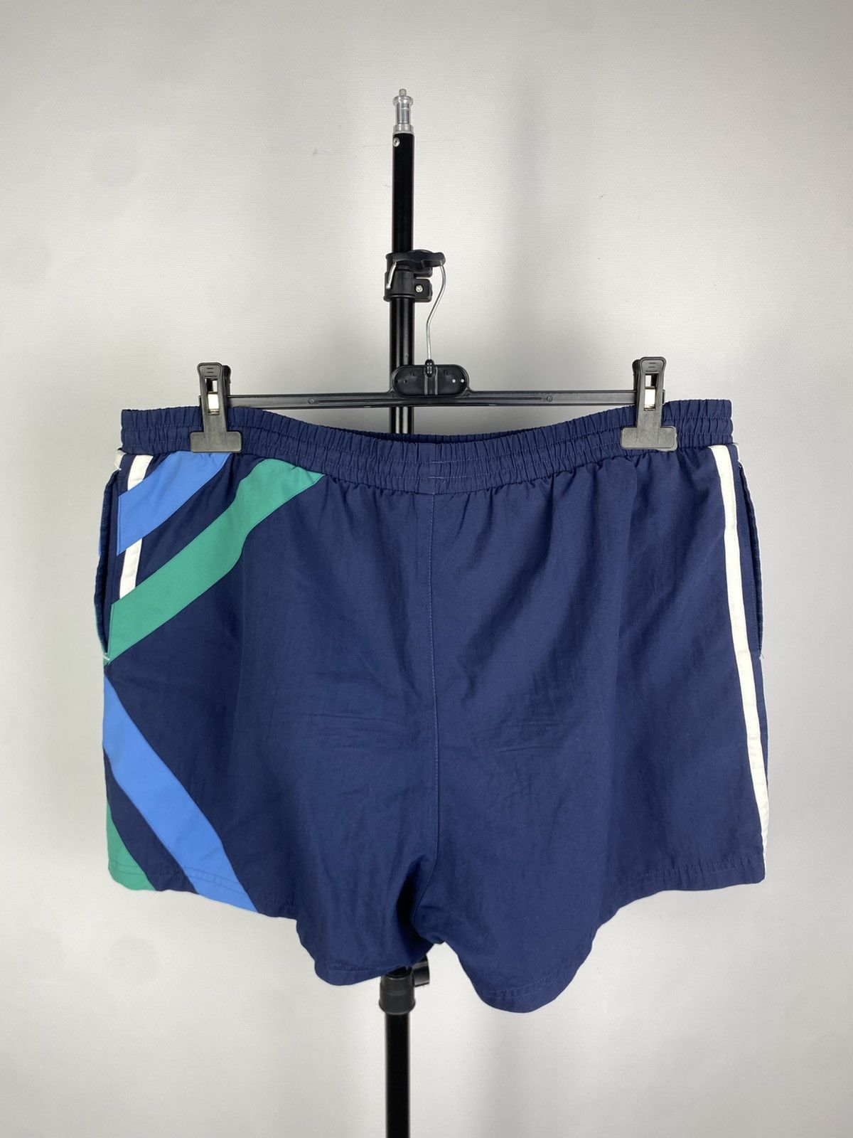 Adidas × Vintage Vintage 90s Adidas Logo Embroidered Men’s L Size Shorts Size US 36 / EU 52 - 6 Thumbnail