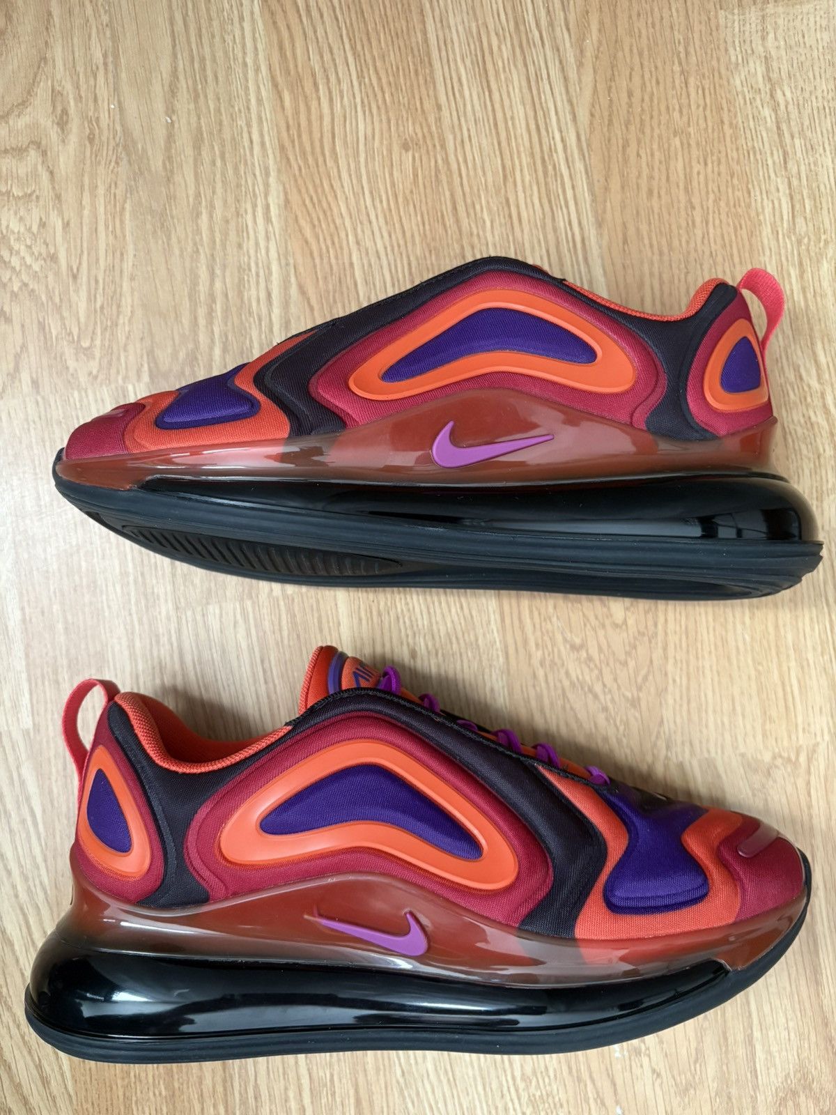 Nike UNRELEASED SAMPLE Nike Air Max 720 Vivid Purple Track Red Size US 7 / IT 37 - 2 Thumbnail