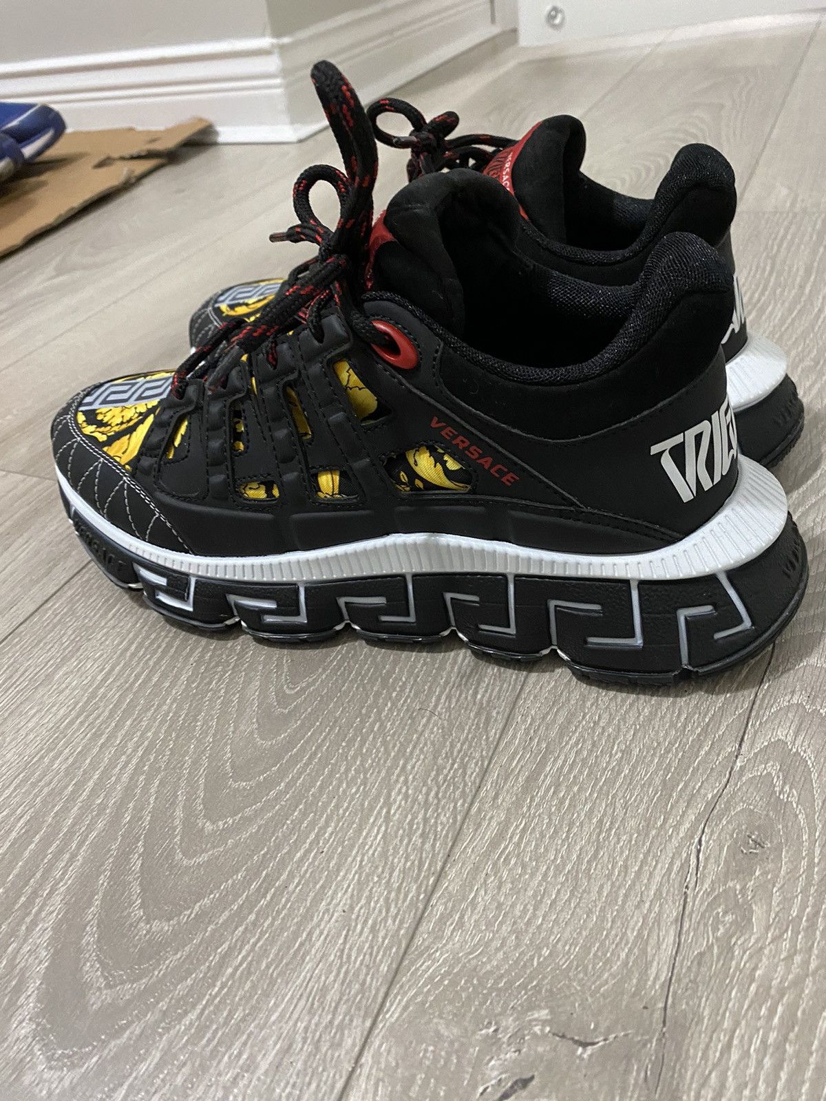 Versace Versace Trigreca Sneakers Black/Gold Size US 9 / EU 42 - 3 Thumbnail