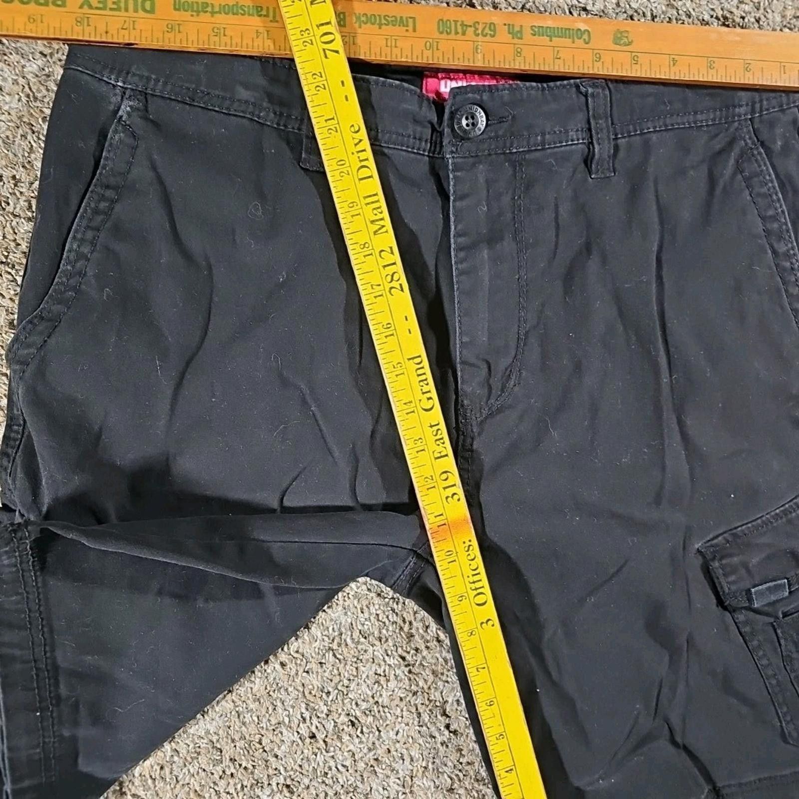 UNIONBAY Unionbay Shorts Mens 36 Black Flat Front Chino Cargo Casual Size US 36 / EU 52 - 5 Thumbnail