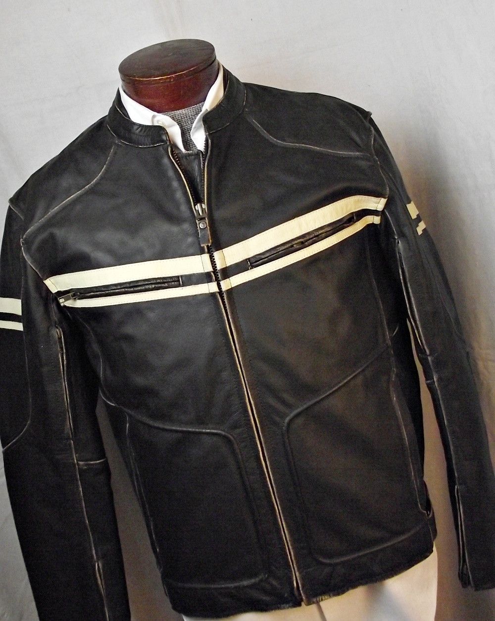 Vintage HEAVY Black Brand Motorcycle Jacket Distressed Buffalo Size US L / EU 52-54 / 3 - 1 Thumbnail