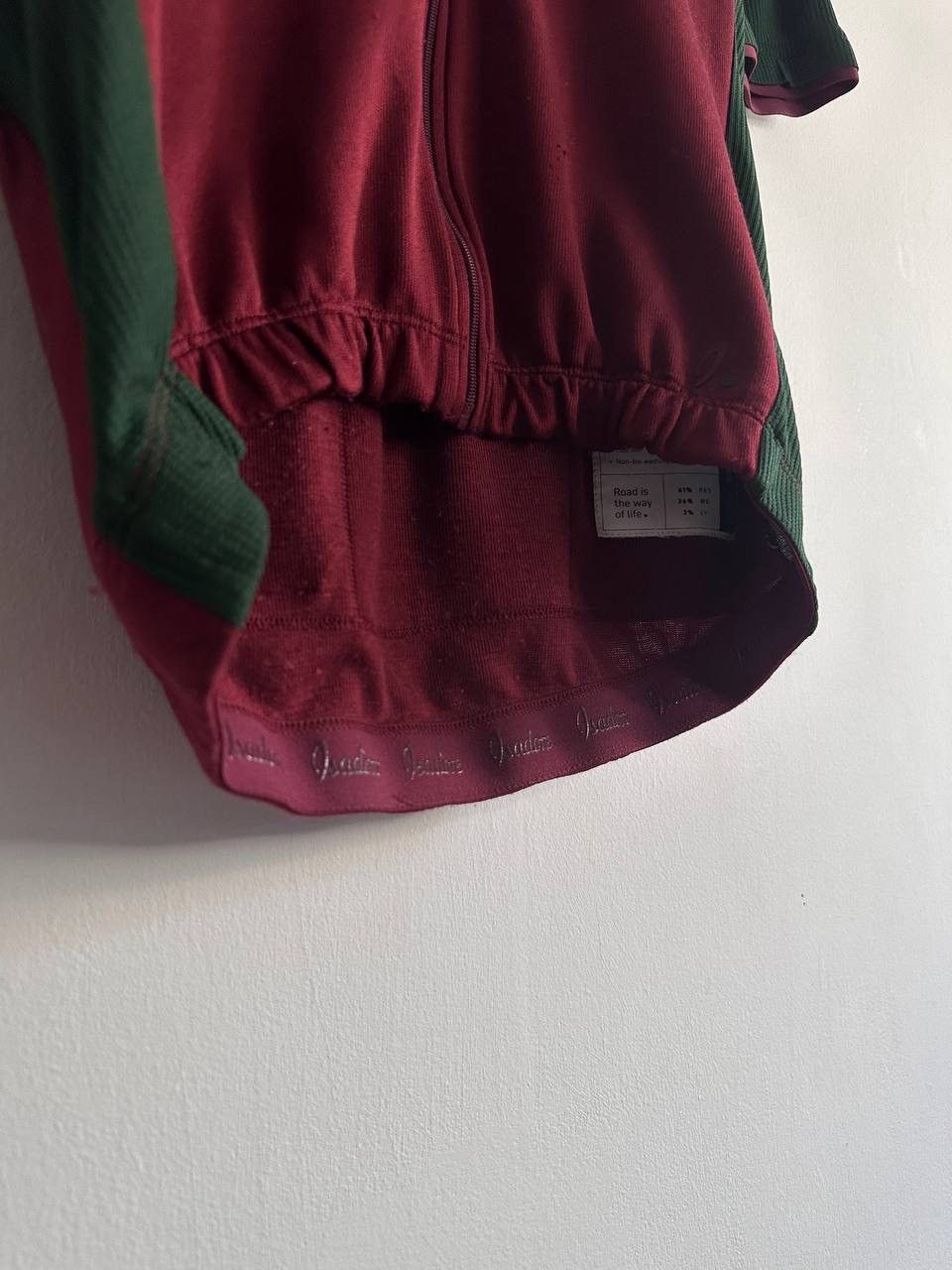 Rapha Isadore Merino Blend Cycling Jersey Men’s L Burgundy/Green Size US L / EU 52-54 / 3 - 3 Thumbnail