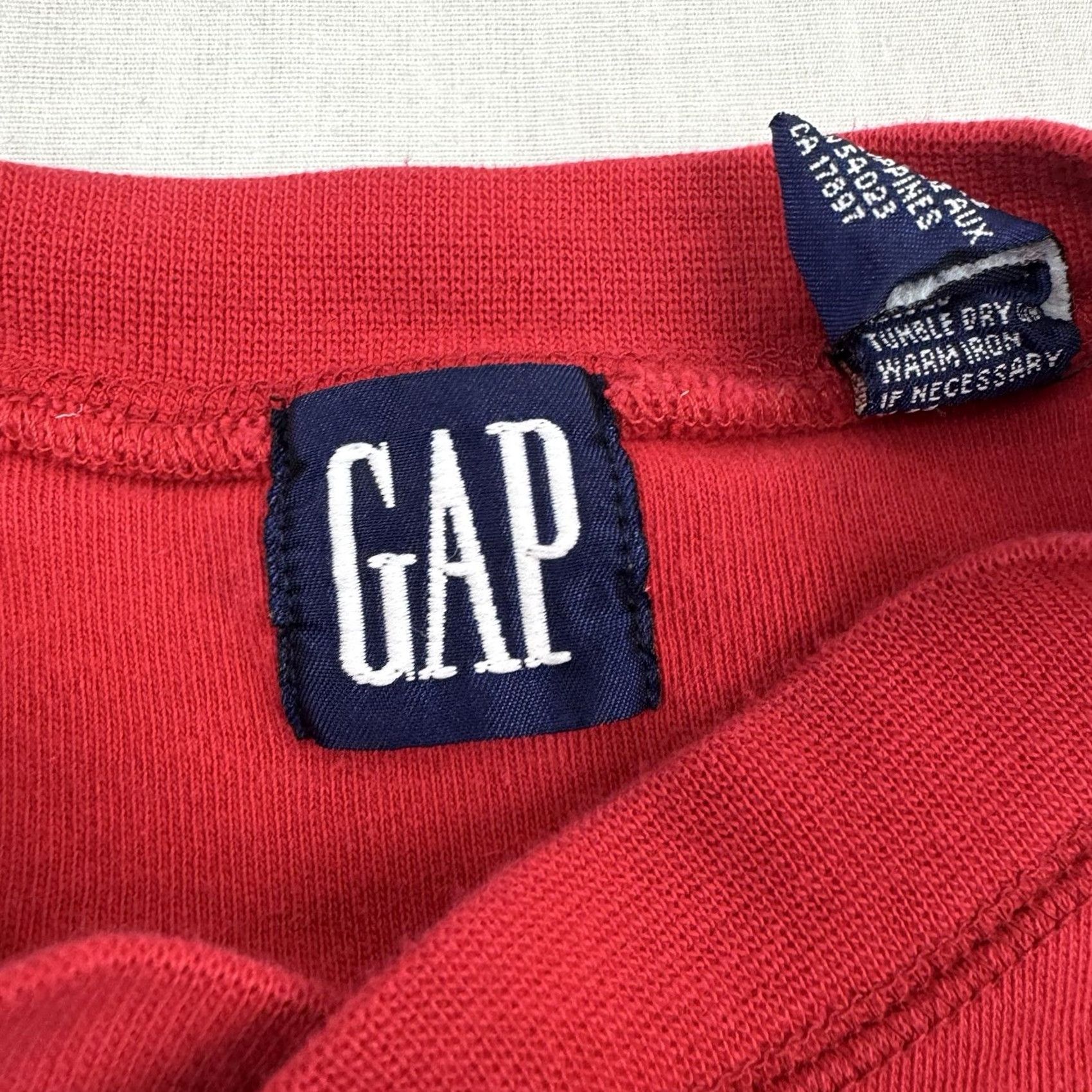 Gap VINTAGE Gap Henley Shirt Adult Medium Long Sleeve Red 90s Y2K Hipster Button Up Shirt Mens Size US M / EU 48-50 / 2 - 7 Thumbnail