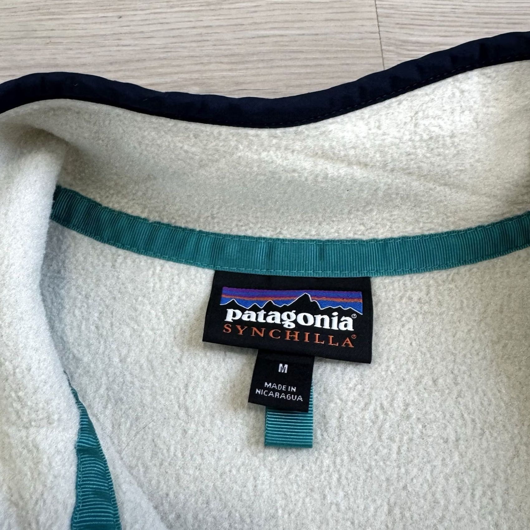 Patagonia Patagonia Synchilla Jacket Fleece Pullover Women’s Be Beige Navy Trim Size M Winter Fall Spring Regular Size M / US 6-8 / IT 42-44 - 3 Thumbnail