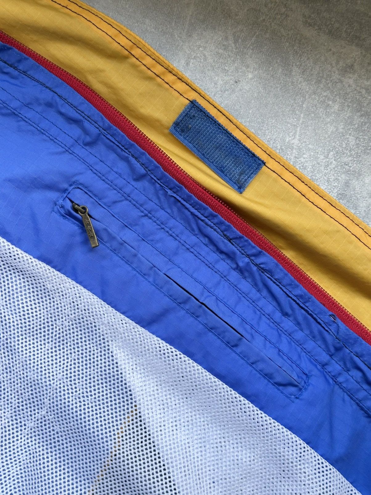 Nike Very Rare Nike Vintage Jacket Full Zip size S Size US S / EU 44-46 / 1 - 11 Thumbnail
