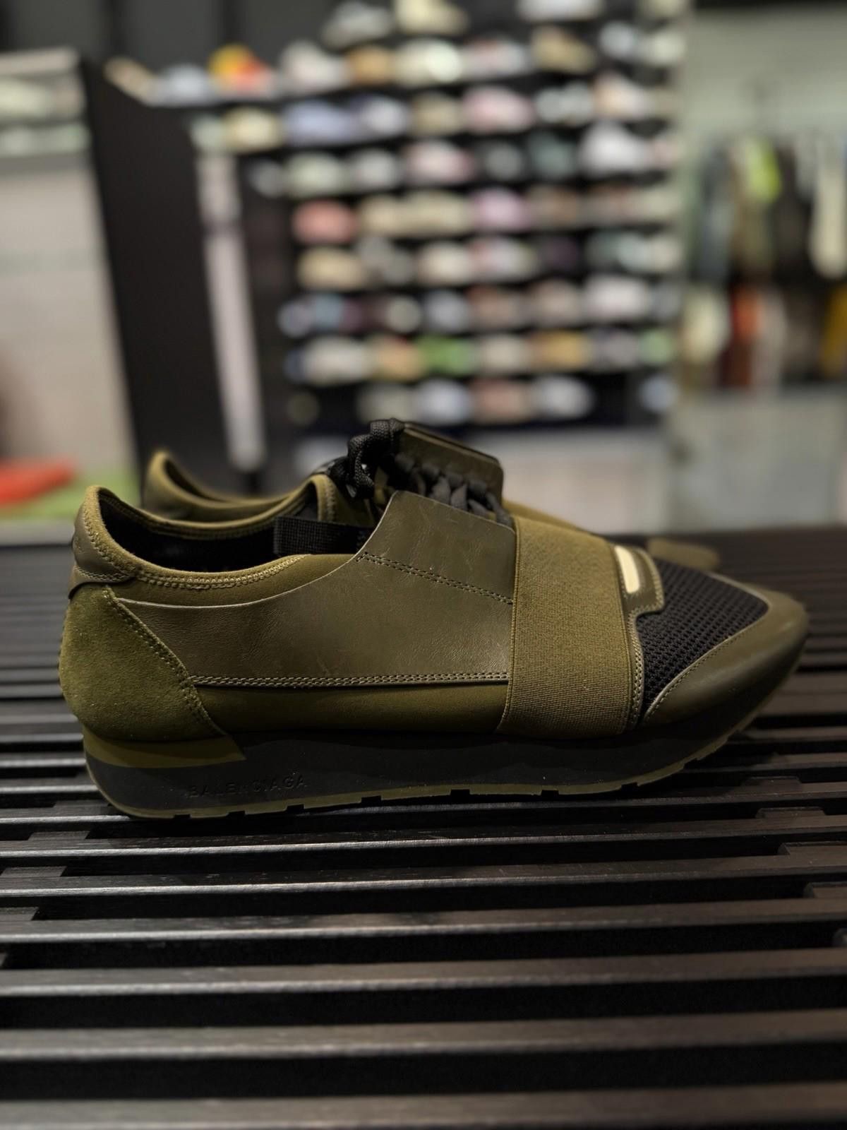 Balenciaga BALENCIAGA Race Runner Army Green Color Authentic 44EU/11US Size US 11 / EU 44 - 7 Thumbnail