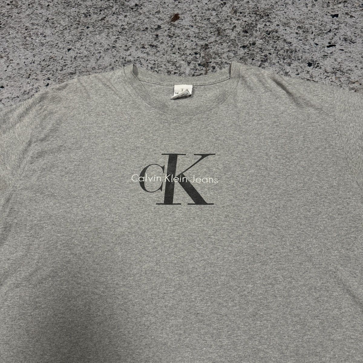Vintage 90s Faded Calvin Klein Logo Tee Boxy ERD Grunge Size US L / EU 52-54 / 3 - 12 Thumbnail