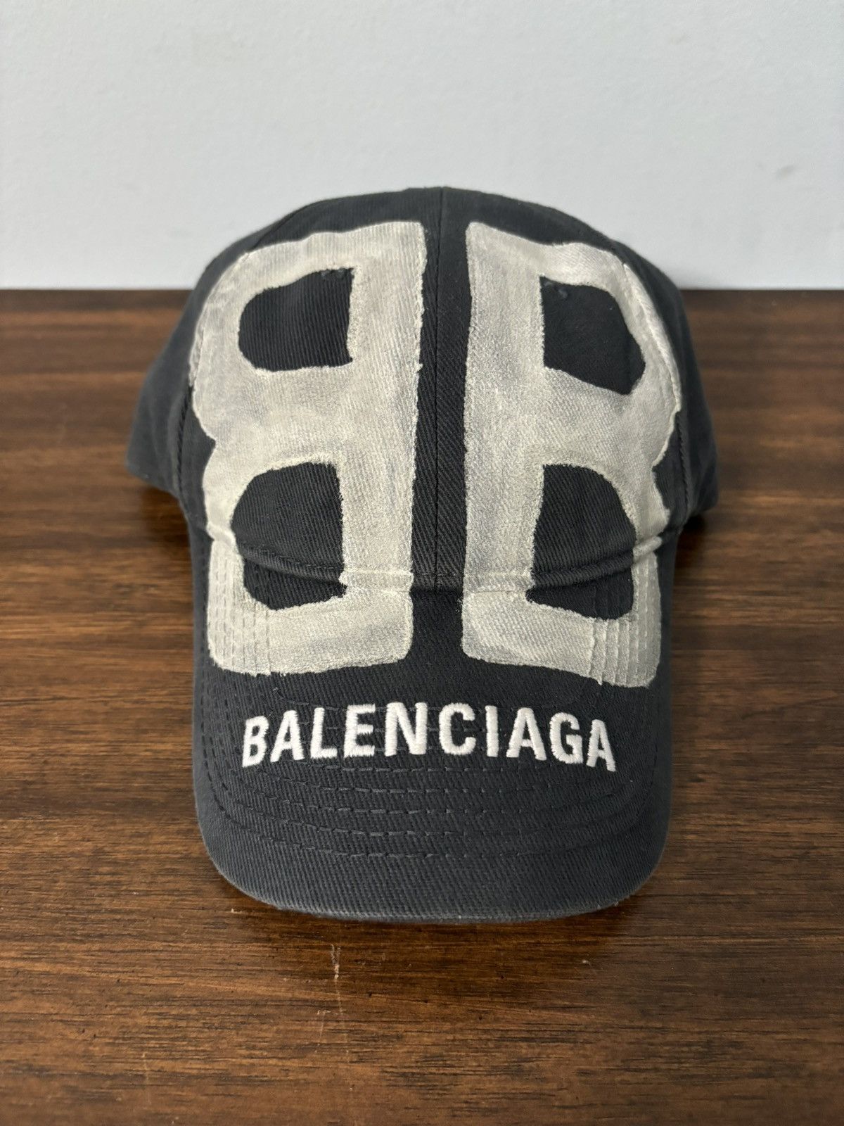 Balenciaga Balenciaga BB Graffiti Logo Spray Paint Hat Size ONE SIZE - 2 Thumbnail