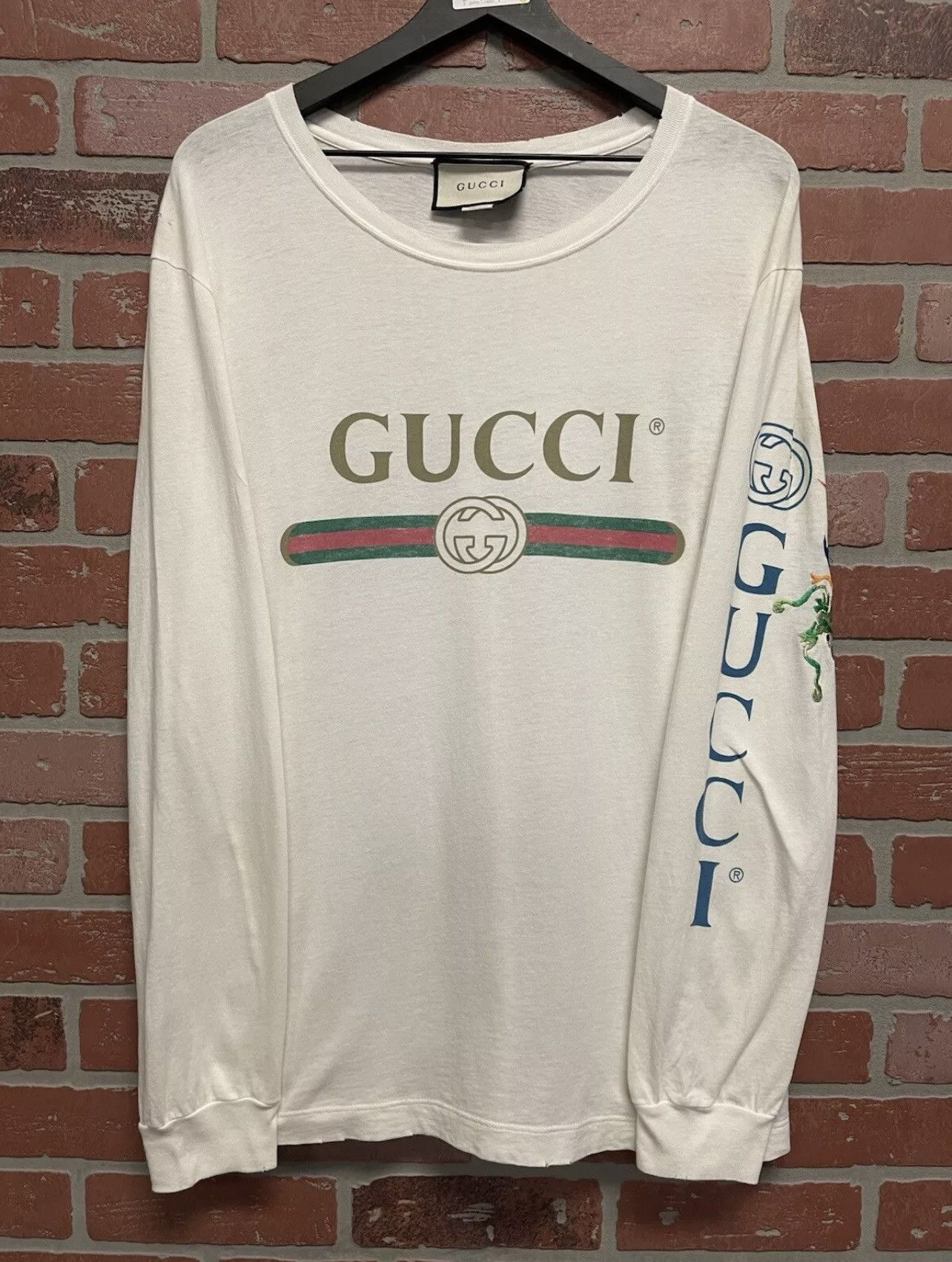 Gucci Size M - Gucci White Logo Print Cotton Dragon Embroidered Size US M / EU 48-50 / 2 - 1 Thumbnail