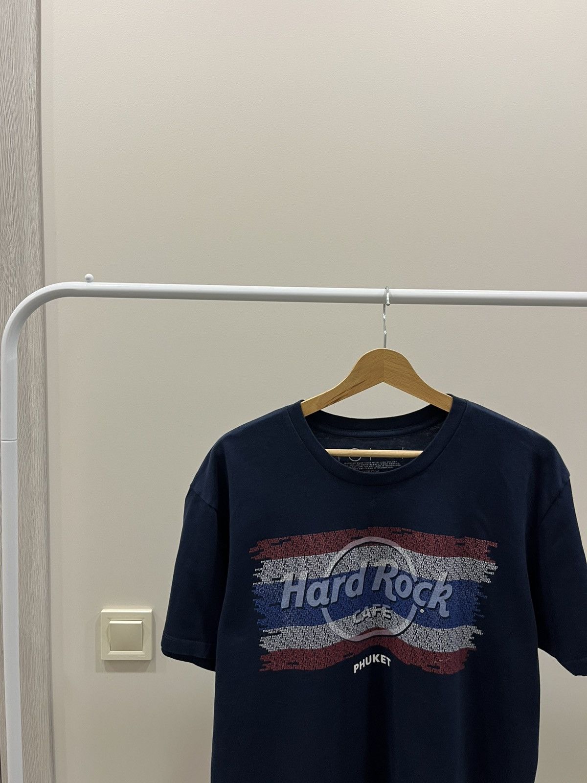 Vintage Vintage Hard Rock Cafe tshirt phuket Y2K Streetwear Casual Size US L / EU 52-54 / 3 - 2 Thumbnail