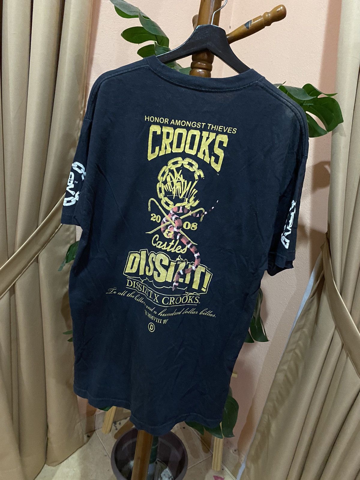 Dissizit Dissizit Black Graphic T-Shirt with Serpent and Chain Motif Size US L / EU 52-54 / 3 - 8 Thumbnail