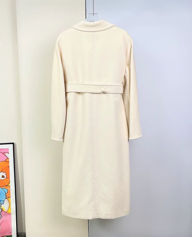 Max Mara Max Mara 101801 Gentle White Strap Coat Size M / US 6-8 / IT 42-44 - 2 Thumbnail