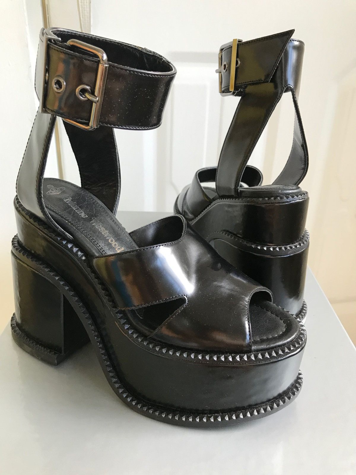 Vivienne Westwood Vivienne Westwood Black Patent Leather Platform Heels Size US 10 / IT 40 - 6 Thumbnail