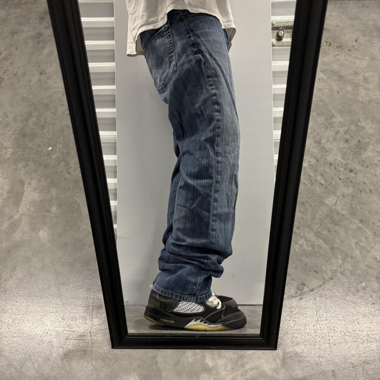 Levi's × Vintage Crazy Vintage Y2K/2000s Grunge Faded Dark Wash Levis Denim Jeans! Size US 32 / EU 48 - 2 Thumbnail