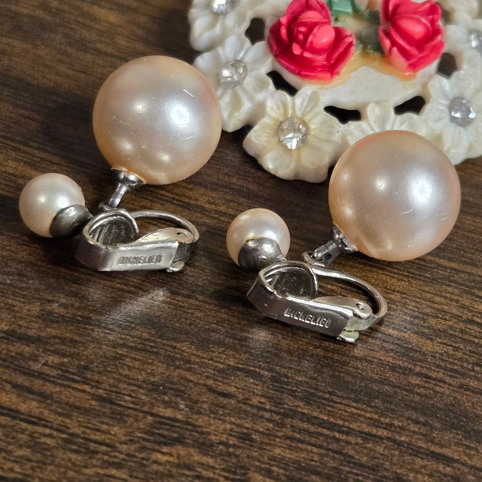 Vintage Vintage Richelieu Pearl Earrings & Floral Rose Clip-On Lot Size ONE SIZE - 5 Thumbnail