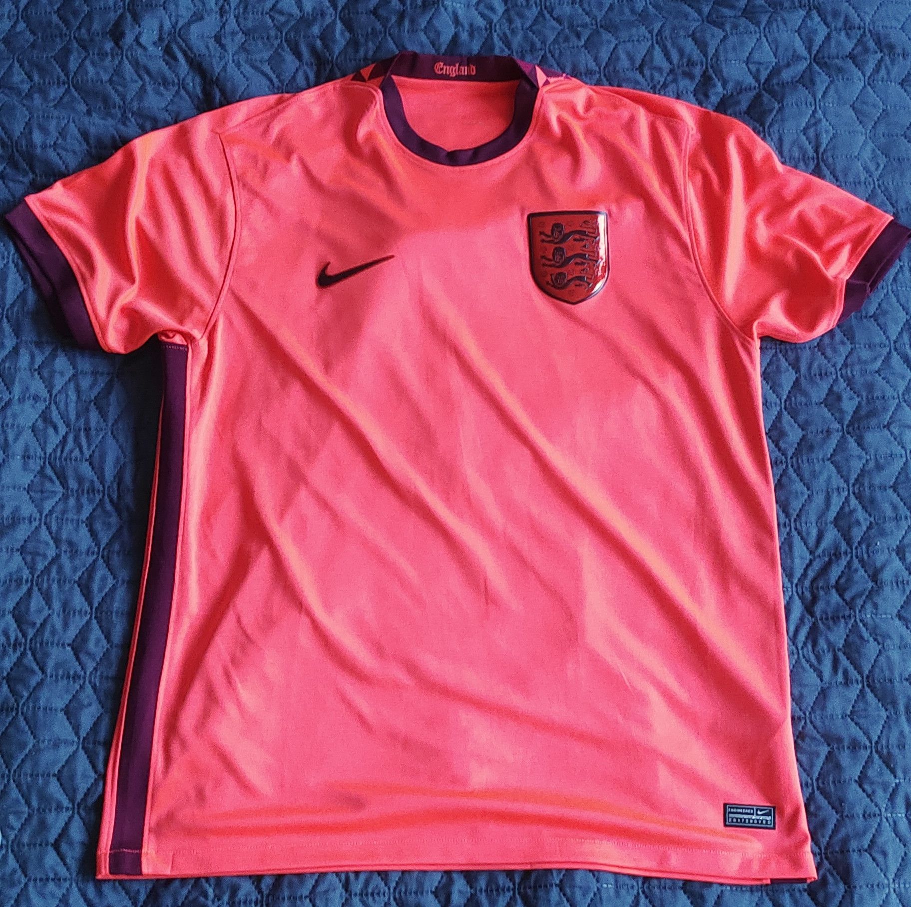 Nike England team women football jersey Nike Size US L / EU 52-54 / 3 - 7 Thumbnail