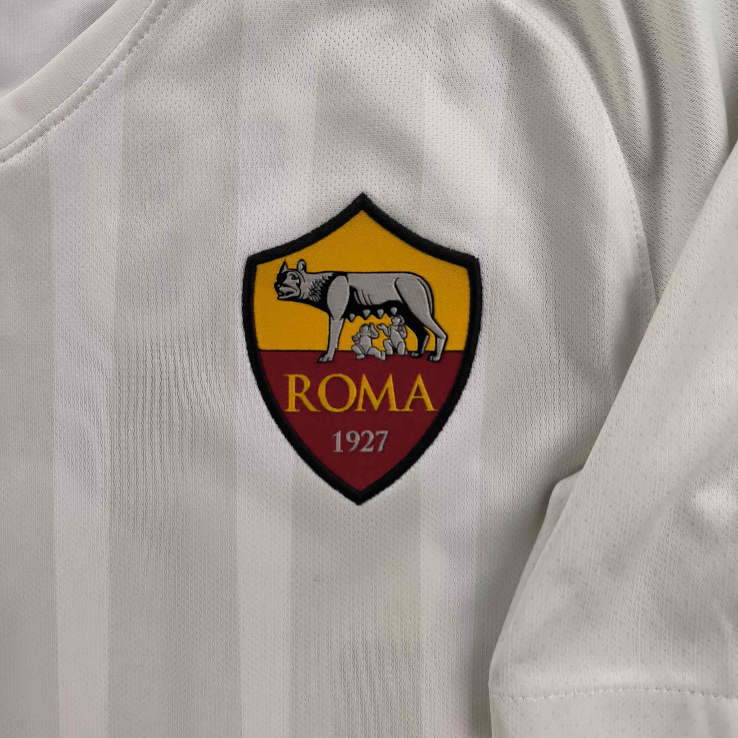 Nike AS Roma 2017-18 Nike away Totti football jersey shirt size S Size US S / EU 44-46 / 1 - 3 Thumbnail