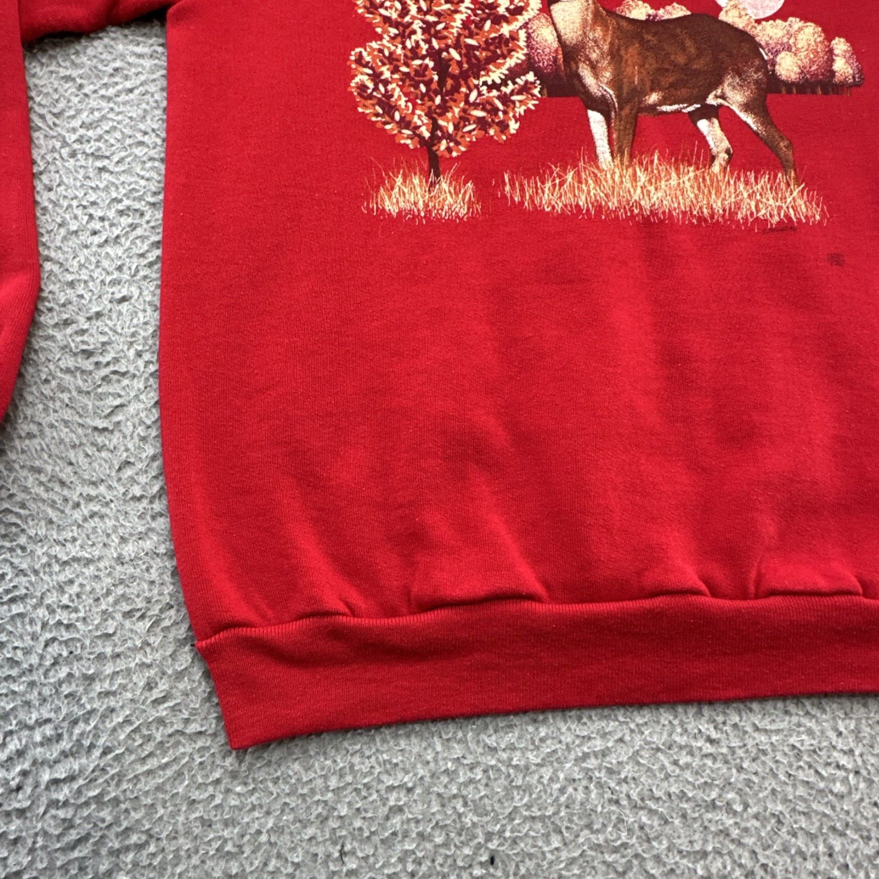 Jerzees VINTAGE Jerzees Sweatshirt Crew Neck L White Tail Deer Graphic Print 90s Men’s Size US L / EU 52-54 / 3 - 6 Thumbnail