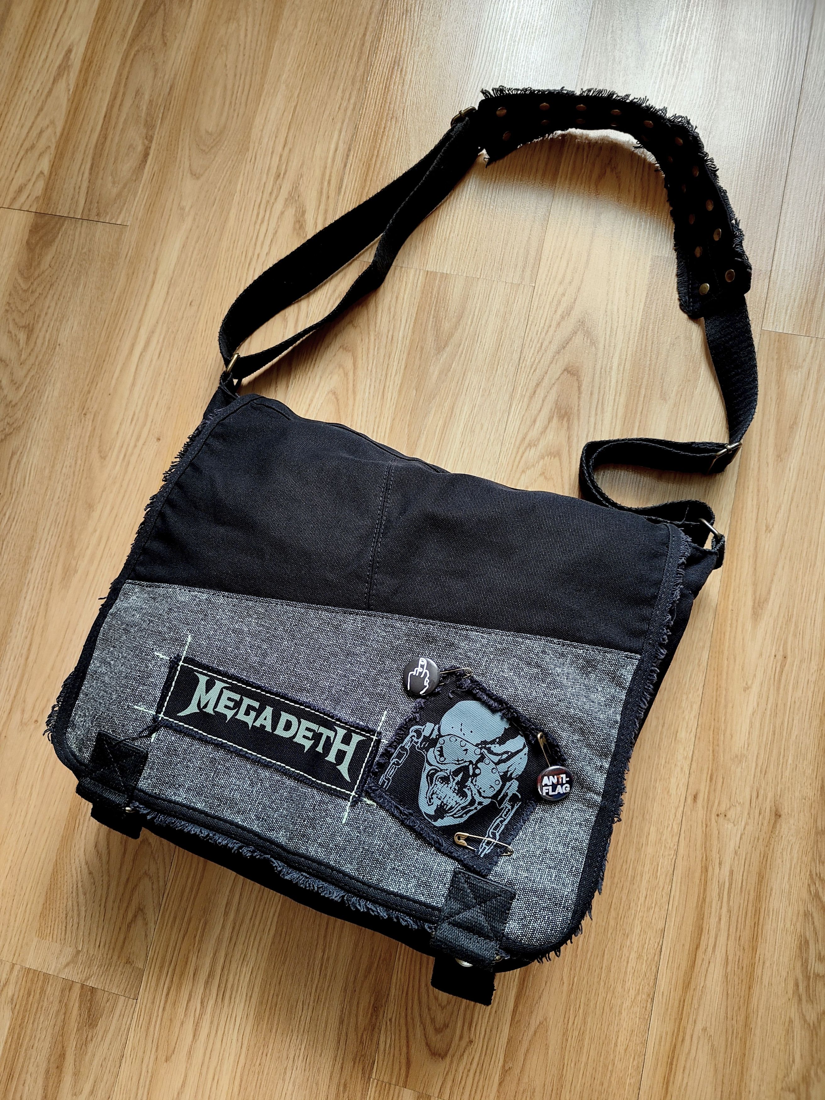 Megadeth Vintage Bioworld Bandmerch Megadeth 2006 Shoulder Bag Size ONE SIZE - 1 Thumbnail