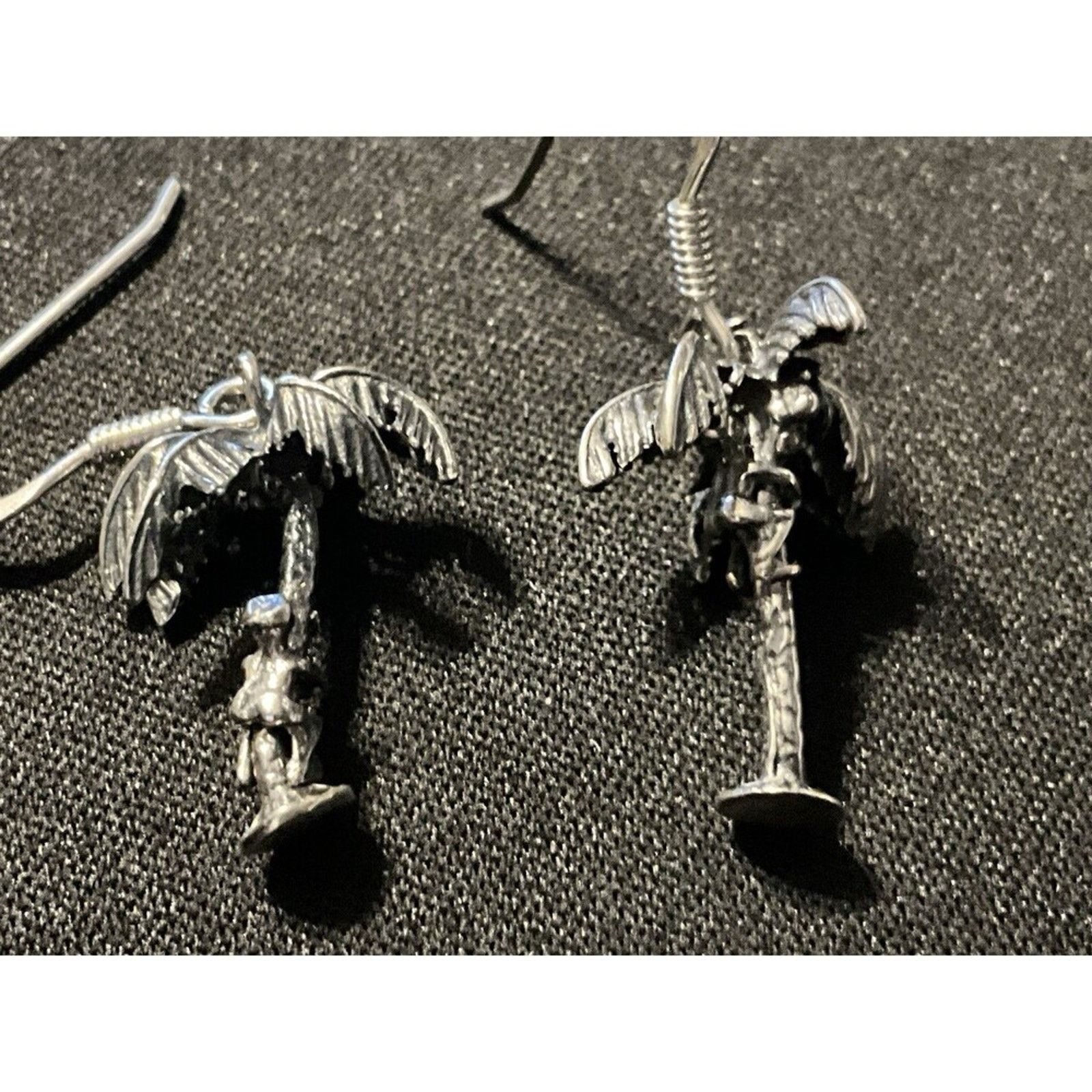 Other 925 Sterling Men Climbing Palm Trees Fish Hook Earrings Size ONE SIZE - 3 Thumbnail